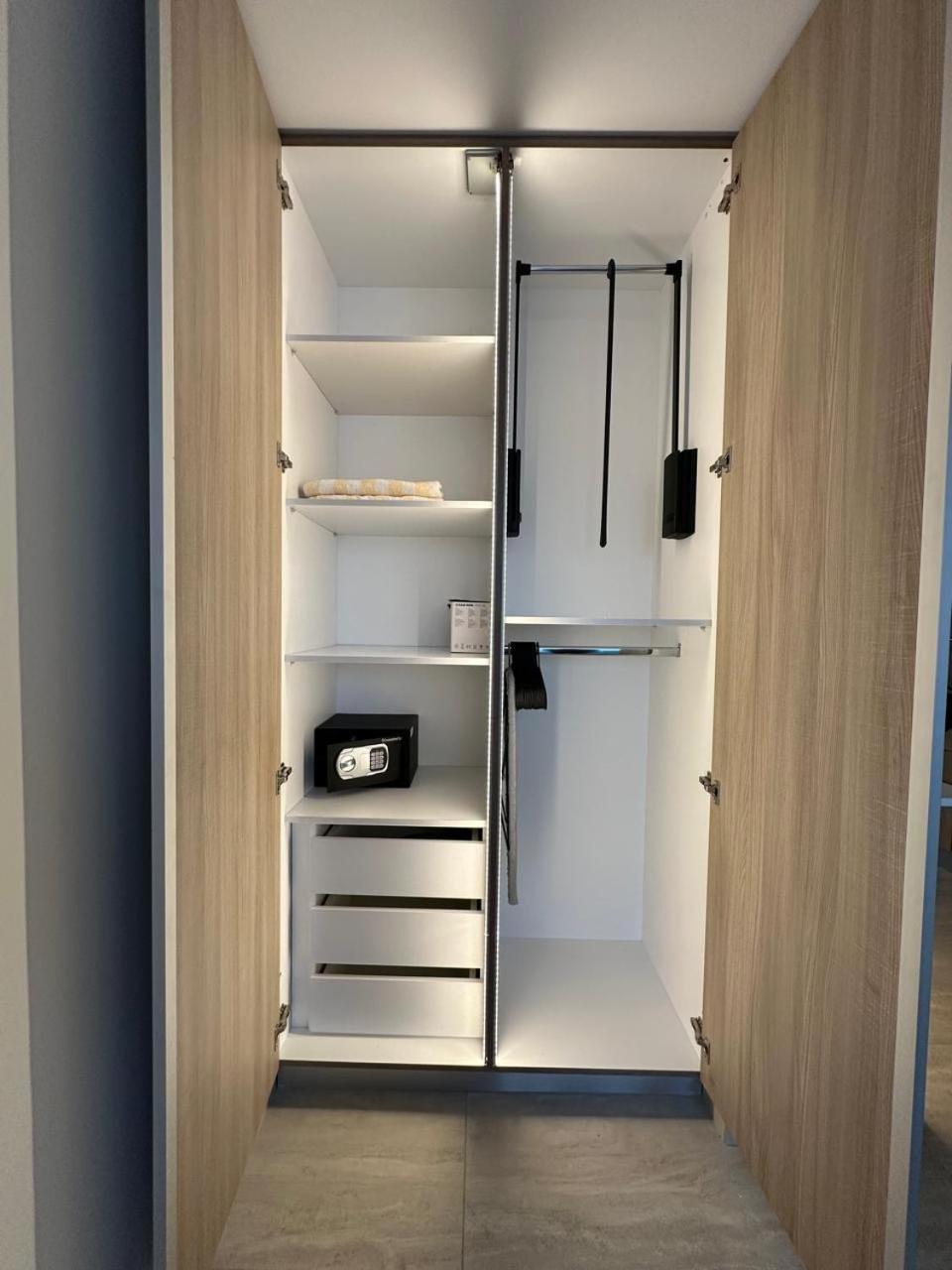 Harbour Lights Studio Apartments Pafos Zewnętrze zdjęcie