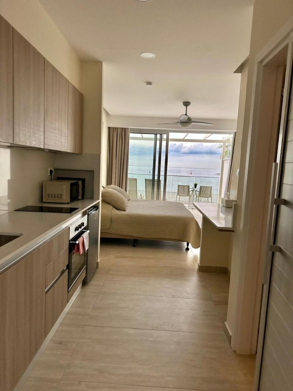 Harbour Lights Studio Apartments Pafos Zewnętrze zdjęcie