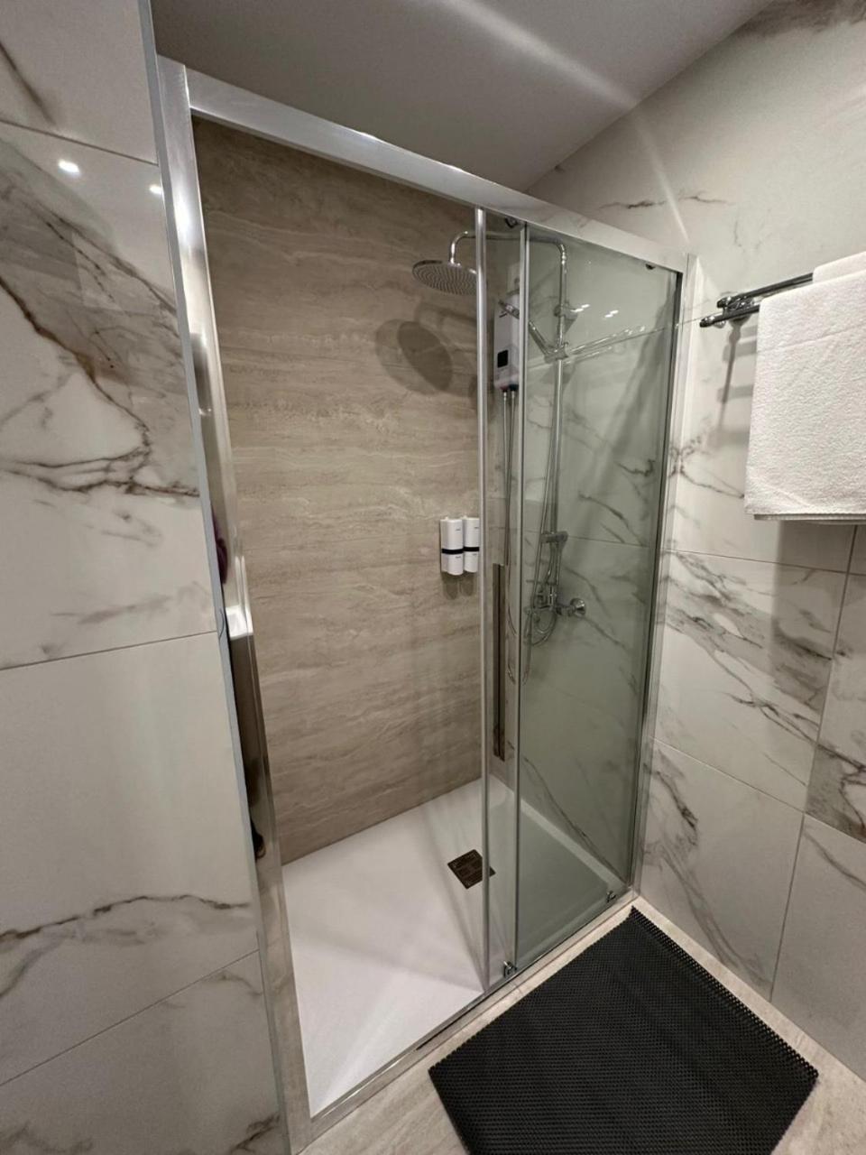 Harbour Lights Studio Apartments Pafos Zewnętrze zdjęcie